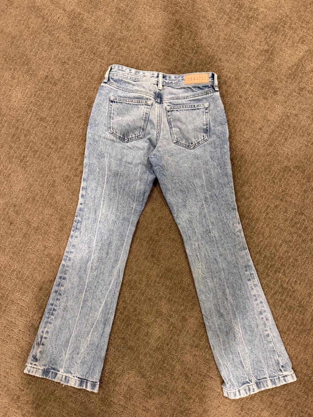 PacSun Light Wash Straight-Leg Women’s Jeans